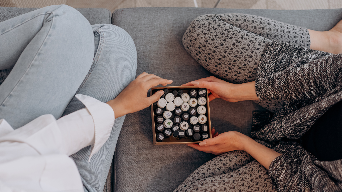 The Only Essential Oils Guide You NEED in 2024!