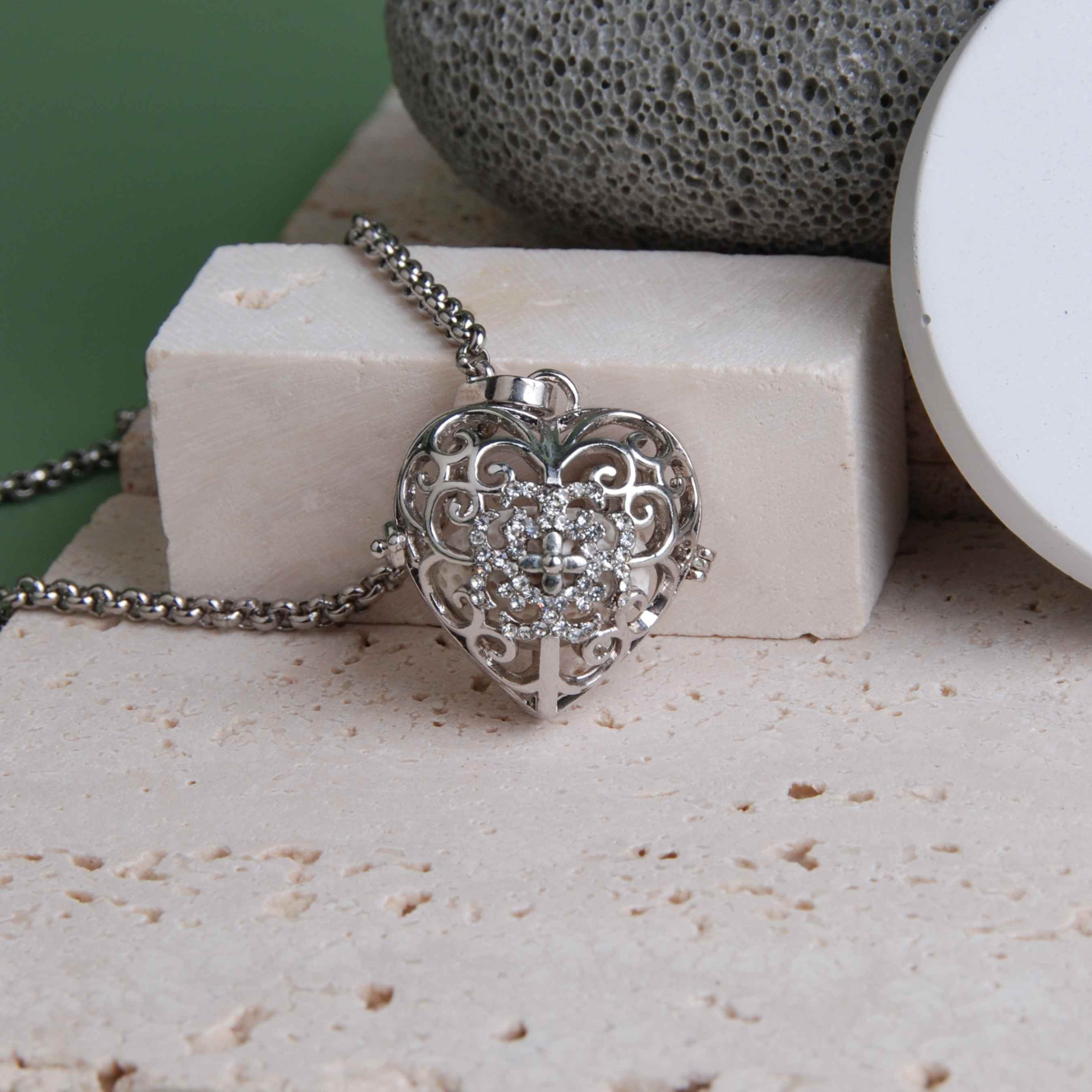 Love Necklace Diffuser